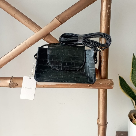 Black Croc Pocket Sling Bag - Picture 4 of 14